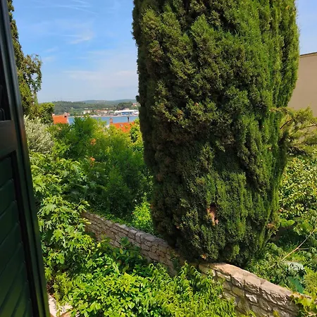 Grisia Apartament *