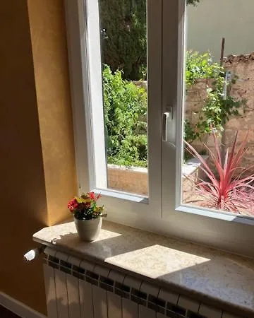 Apartament Grisia *